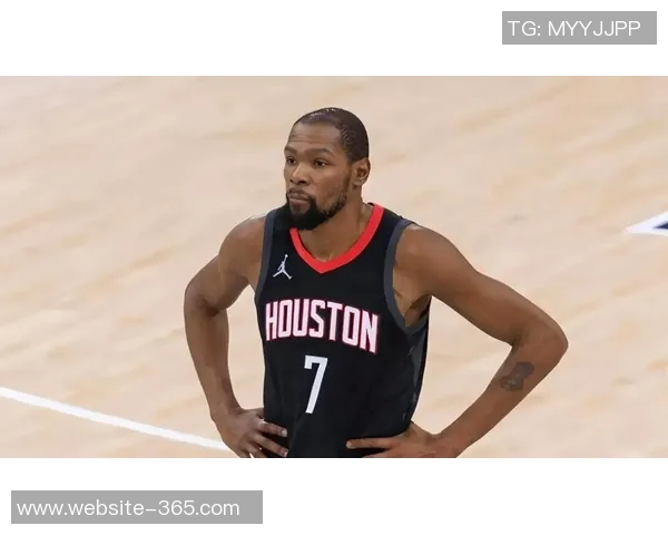 左肩受伤将缺席比赛里弗斯确认AJ格林随队前往底特律进行检查